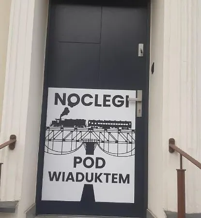 Noclegi Pod Wiaduktem Walbrzych Exterior photo
